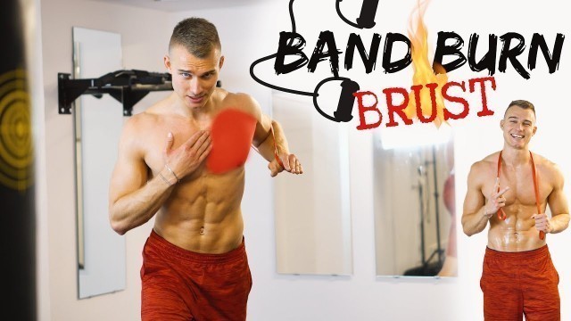 'Resistance Band Workout 5 Übungen für die Brust | Band Burn'