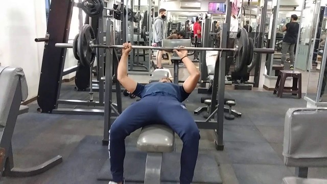 'Chest Workout At Gym In Hindi || Republice day 26/1/2021'