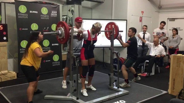 'IPF Australian national record squat of 137.5kg at 56.5kg by Lauren Simpson WBFF Pro'