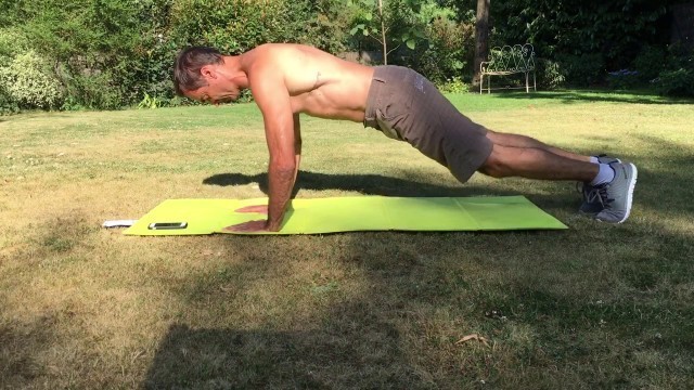 'Un ventre plat en 4 minutes Gainage planche expert ! six pack abs workout'
