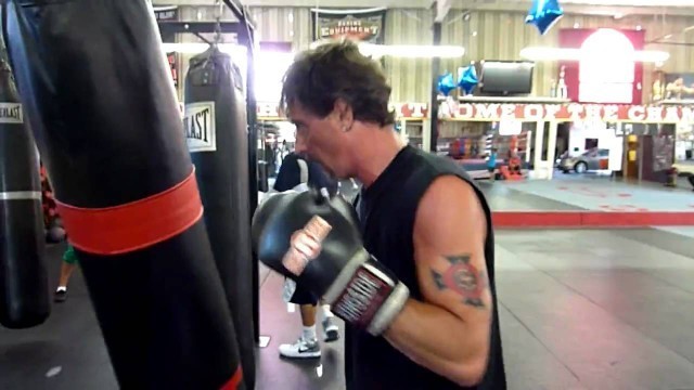'Joey Best Boxing Warm Ups Hooks Rhino\'s Gym Vista California 00056.MTS'
