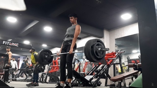 'A NEW DEADLIFT PR AND TIPS TAKEN FROM YASH SHARMA FITNESS'