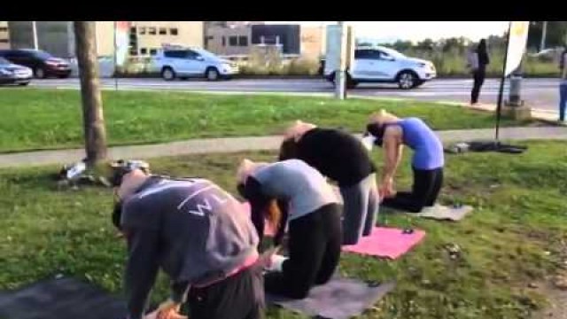 'Yoga Chaud Québec réveille les travailleurs et étudiants'