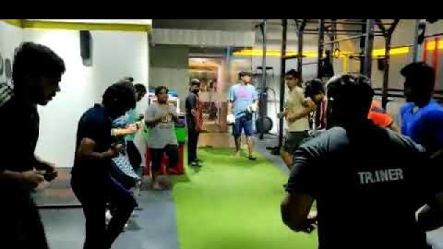 '4 minutes Tabata HIIT Gorup training at Flux Crossfire 360 Adyar 