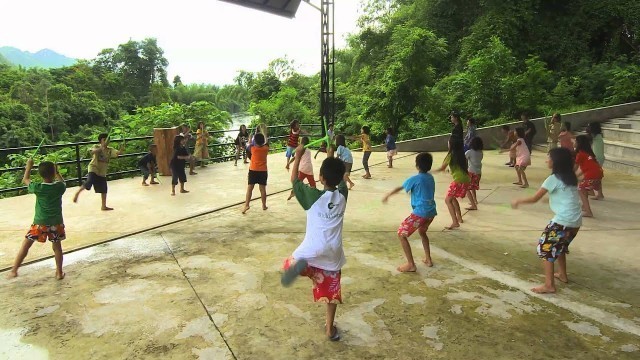 'POUND Workout visits the MOO BAAN DEK (Children\'s Village School)'