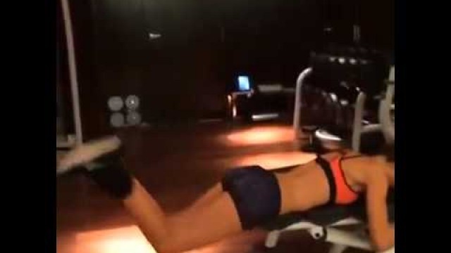 'Izabel Goulart BodyByIza 10Pm workout in Paris!!!'