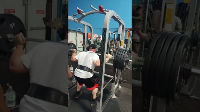 'Fitness Connection Champs: 500 lb Squats 3 sets of 5'