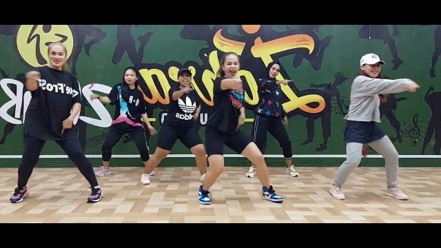 'WANNABE - SPICE GIRLS | RM CHOREO ZUMBA & DANCE WORKOUT'