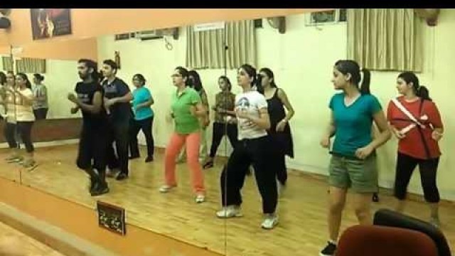 'Zumba Fitness Workout Delhi - Delhi Dance Academy\'s Zumba Classes'