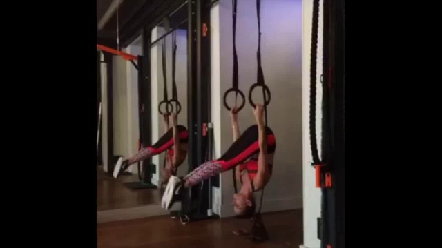 'Izabel Goulart TRX Abs Workout | Advanced Core Workout | Supermodel TRX Abs Workout'