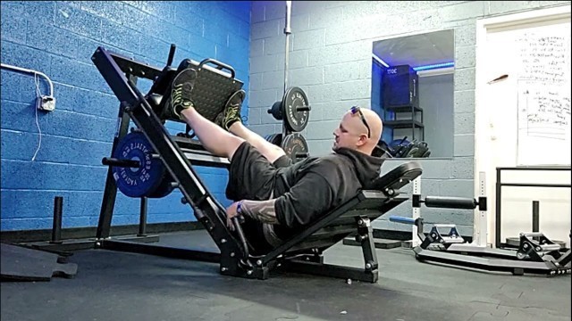 'Titan Fitness Leg press Hack Squat Review and unboxing'