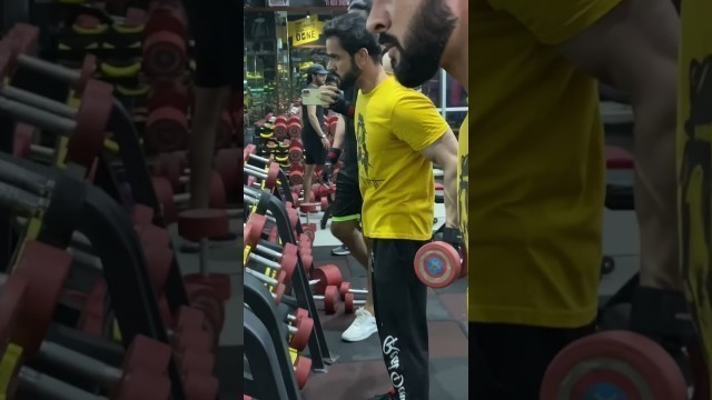 'Biceps Workout in Fitness Factory | Shorts | Shorts Video | HFB | Hardcore Fitness Blogger'
