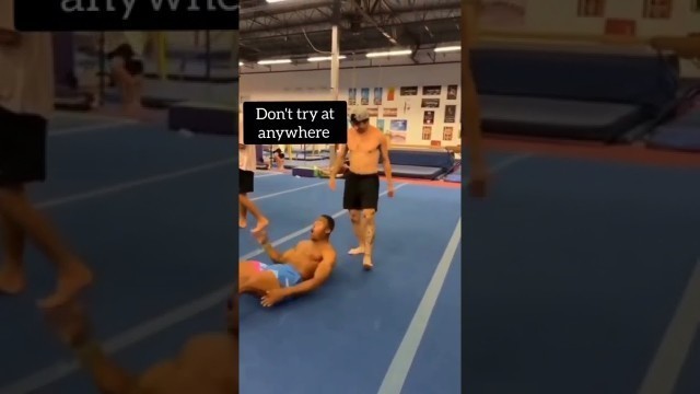 'Don\'t try this at Anywhere #gym #fitness #bodybuilding #funny'