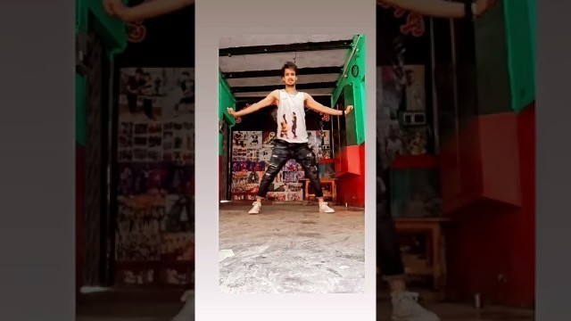 'zumba moves saki saki bollywood song #zumba #fitness #exercise'