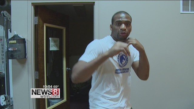 'MMA fighter Justin Sumter readies for North Haven fitness competition'
