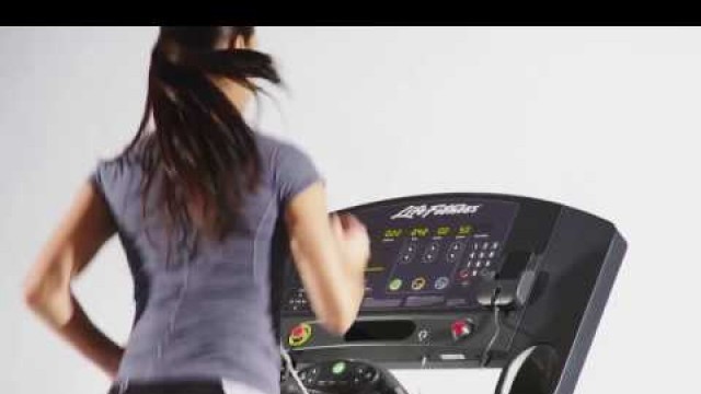'Life Fitness Club Series Treadmill - FitnessInn'