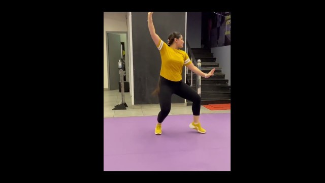 'ashley kaur bhangra step by step |  ashley kaur workout'