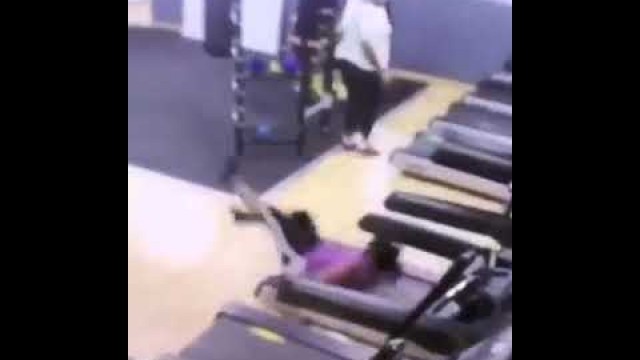 'Treadmill disaster [hilarious][fail]'