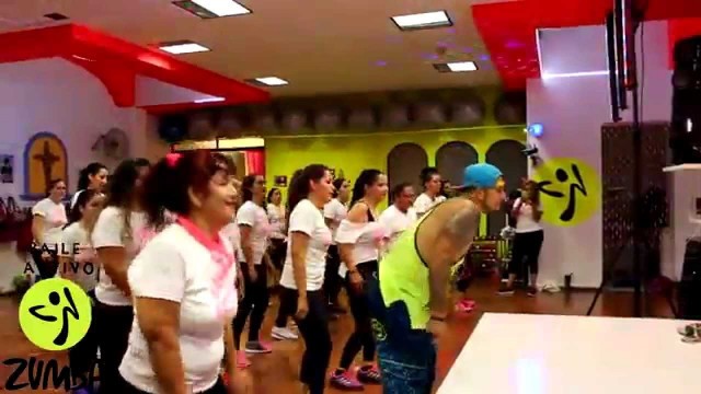 'William Villaseñor \'The Wild Shaker\' en Zapotlanejo \'Baile Activo\' Zumba Fitness'