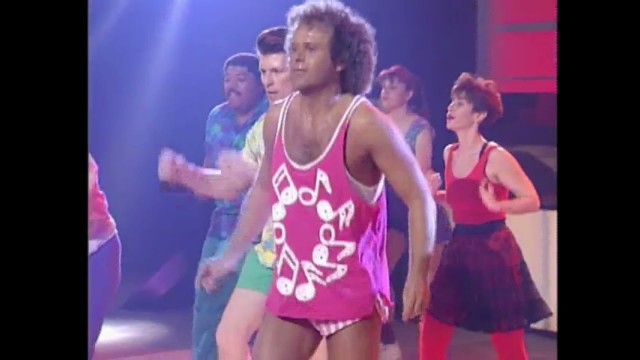 'LOW IMPACT 5 Minute Cardio Workout with Richard Simmons'