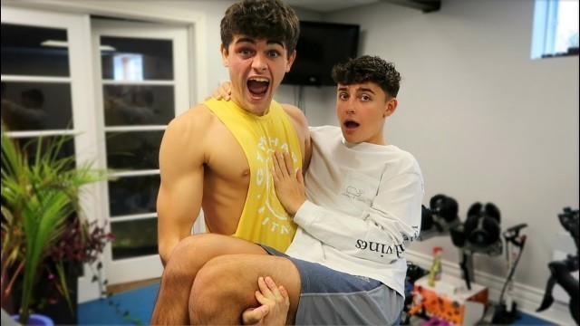 'THE CUTEST COUPLE WORKOUT EVER! (Gay Fitness)'