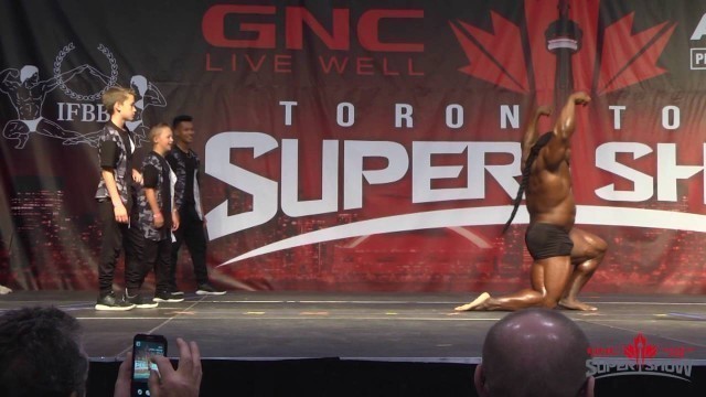 'Toronto Pro Supershow 2016- Kai Greene vs Third Motion Dance Off'