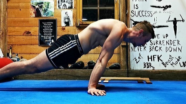 'Best exercise to improve your protraction! PLANCHE GAINZ'