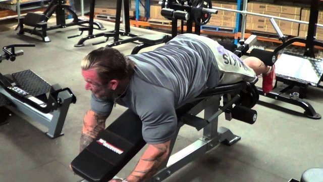 'Lee Priest Gives Some Hamstring Training Tips'