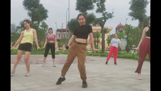 'My head & my heart-ava max (zumba/dance fitness -choreo by tuyetduong)'