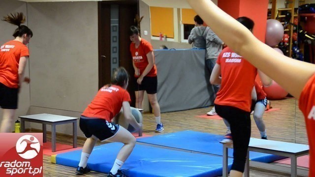 'Specjalny trening AZS WSNSiT w Athletic Fitness Club'
