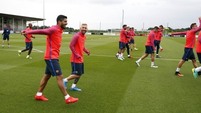 'FC Barcelona’s pre-season 2016/17: first training session at St.George’s Park'