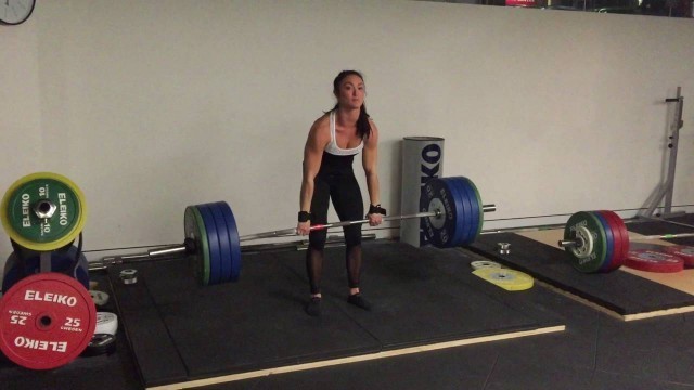 'Lauren Guignon IPF powerlifter conventional deadlift 160kg x 3 reps at 57kg'