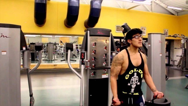 'Chest and Triceps W/ Teenage Bodybuilder Max Fitness'